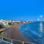 公寓 Breathtaking Ocean & Views By Becherish
